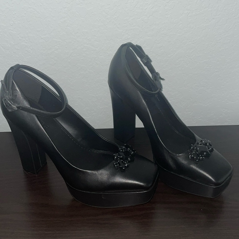 Karl Lagerfeld Paris women’s Varun Pump black size 11